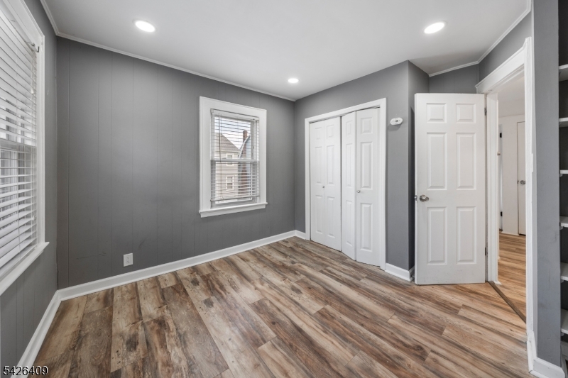 8 Melrose Ter
