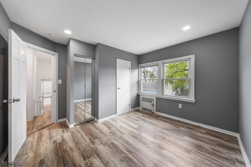 8 Melrose Ter