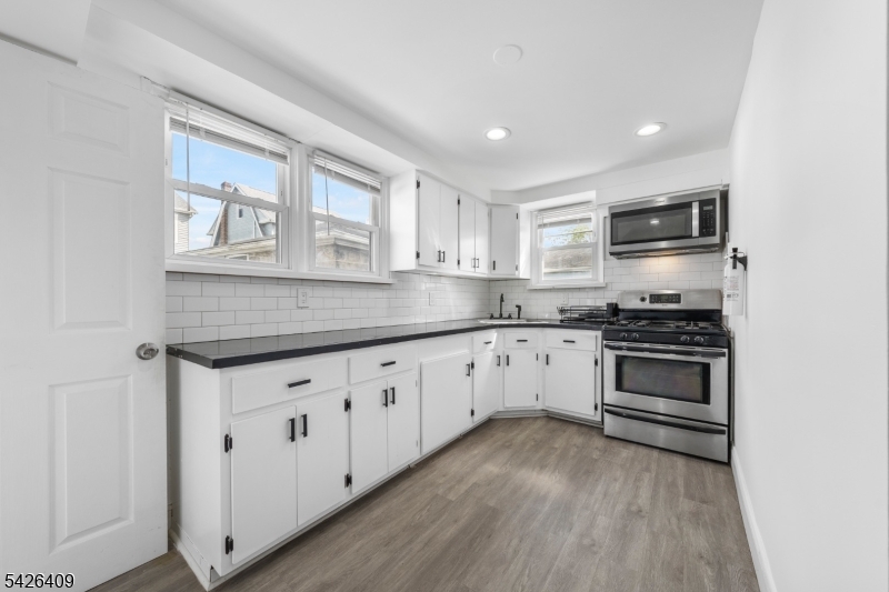 8 Melrose Ter