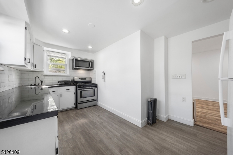 8 Melrose Ter
