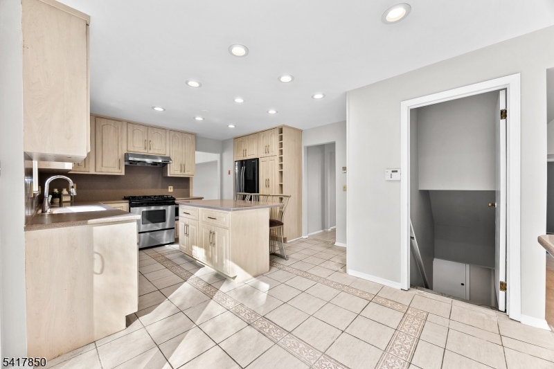 350 Parsippany Blvd