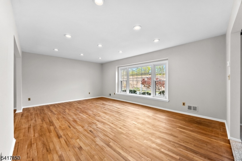 350 Parsippany Blvd