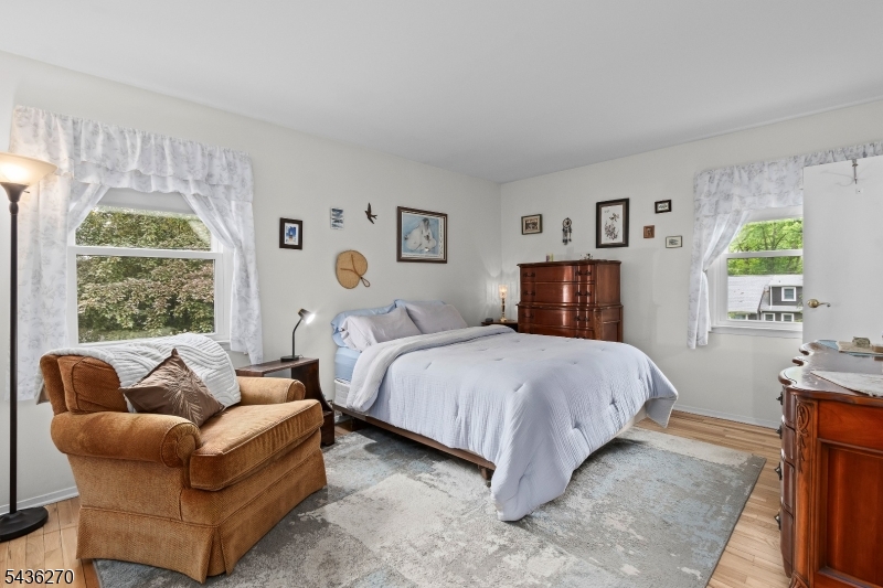 38 Forest Dr