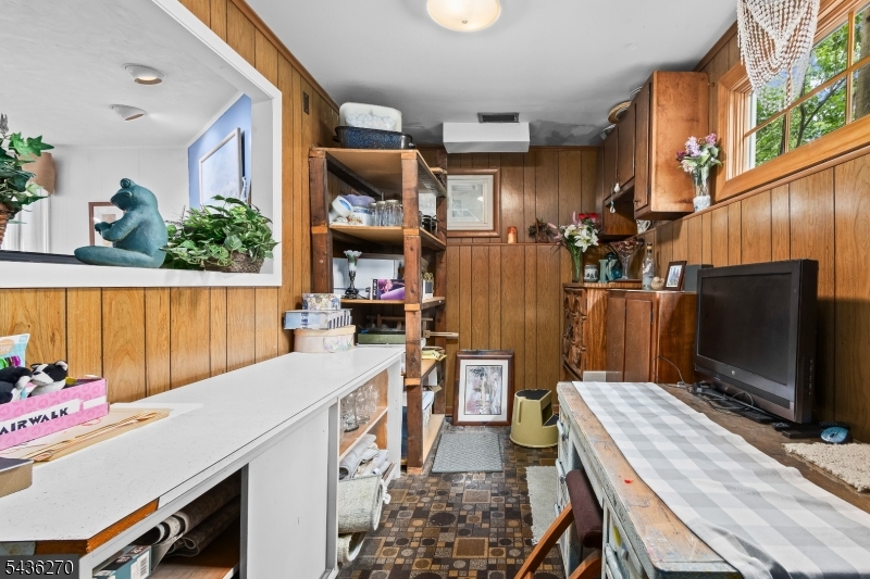 38 Forest Dr