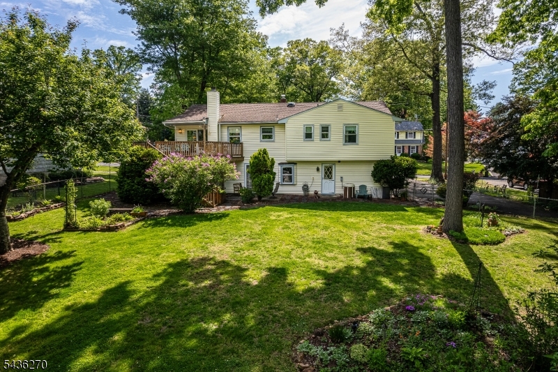 38 Forest Dr