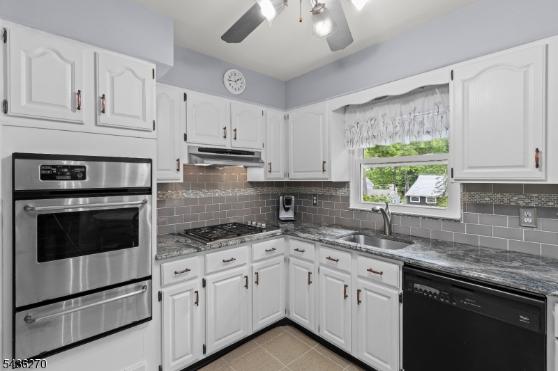 38 Forest Dr