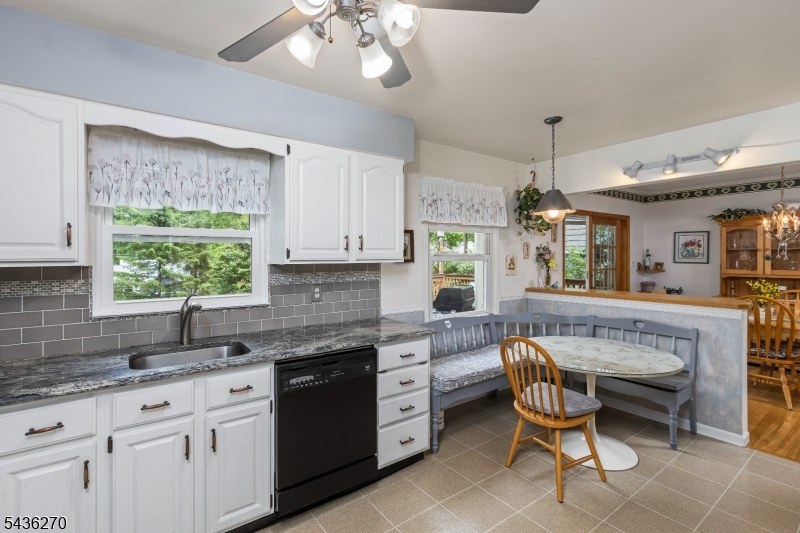 38 Forest Dr