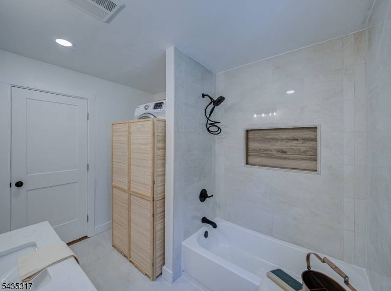 5 Ravine Dr