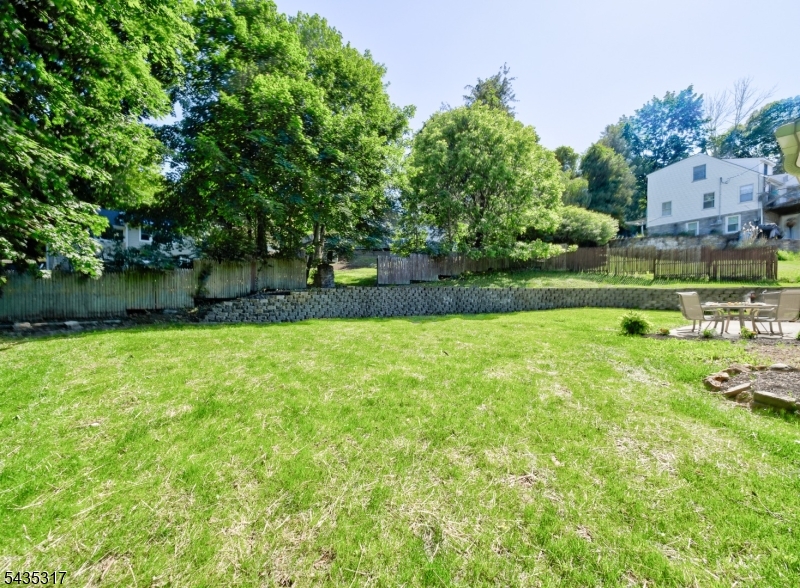 5 Ravine Dr