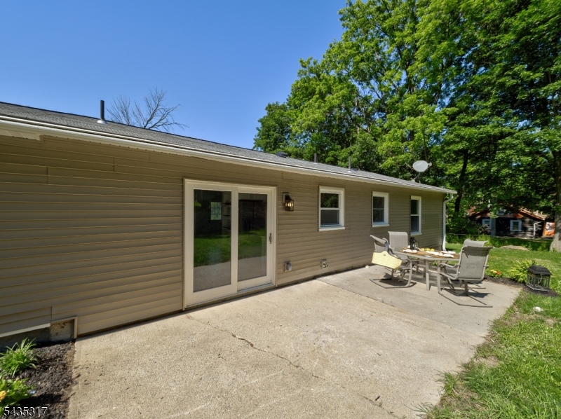 5 Ravine Dr