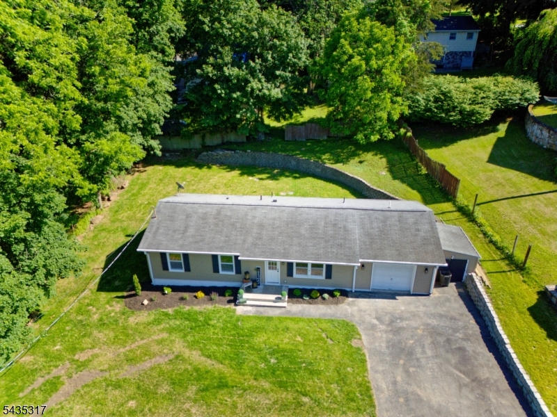 5 Ravine Dr