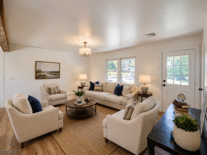 5 Ravine Dr