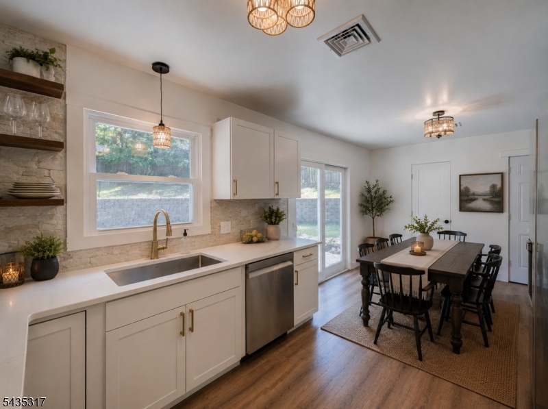 5 Ravine Dr