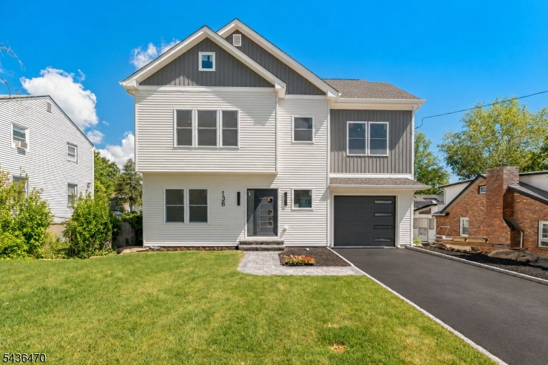 136 Lake Shore Dr