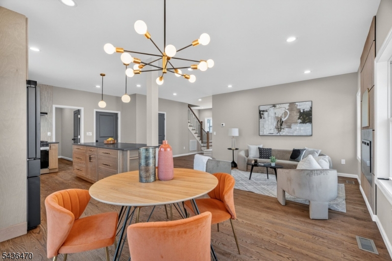 136 Lake Shore Dr