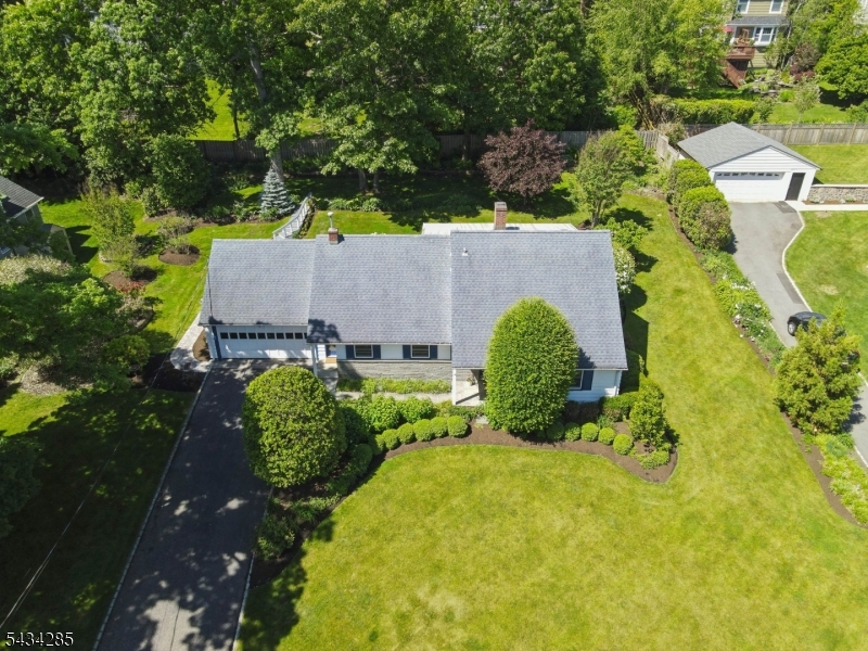 14 Pine Ave