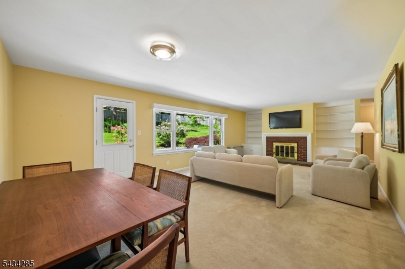 14 Pine Ave