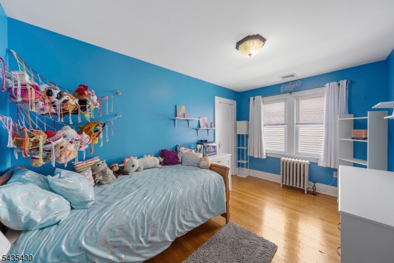 1269 Robinson Ter