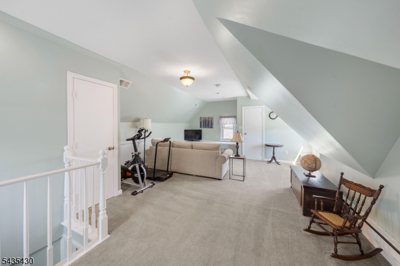 1269 Robinson Ter