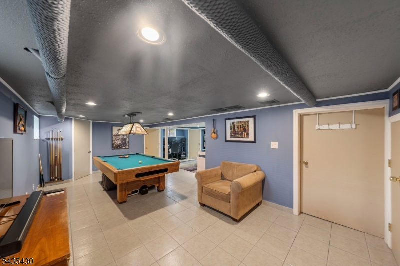 1269 Robinson Ter