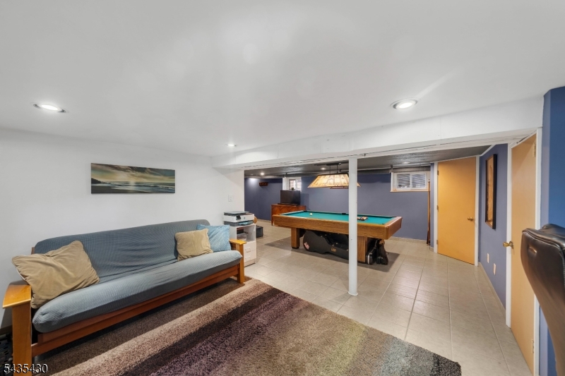 1269 Robinson Ter
