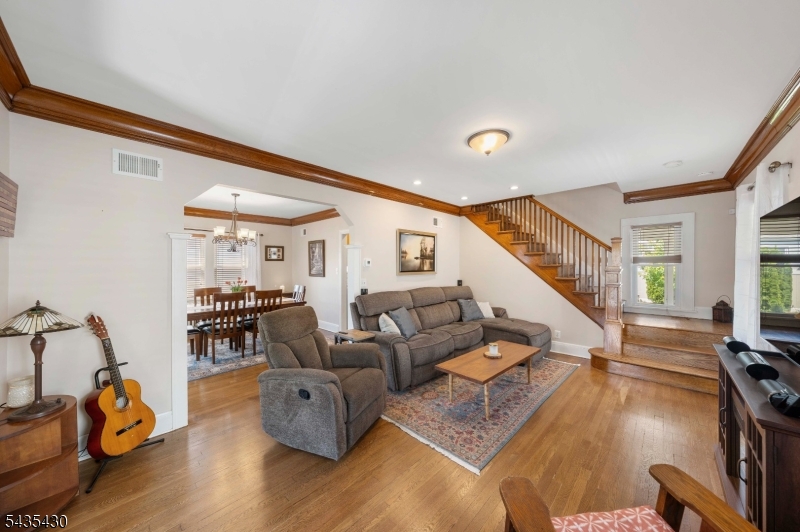 1269 Robinson Ter