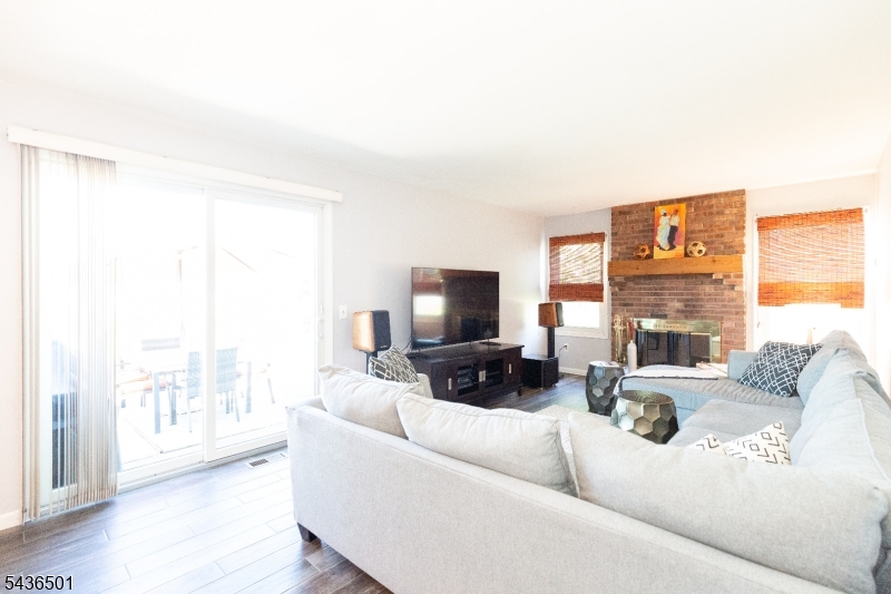 80 Sturbridge Dr