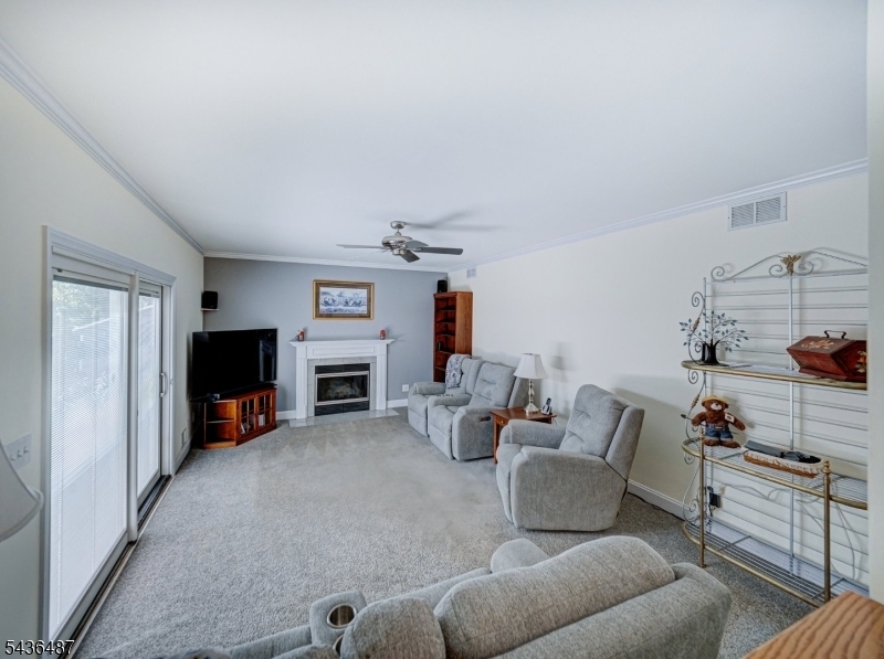 9 Chestnut Pl