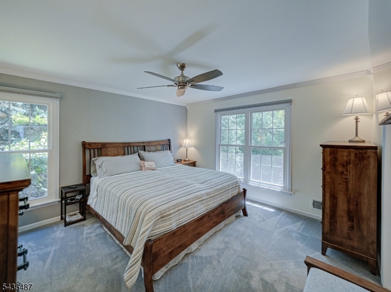 9 Chestnut Pl