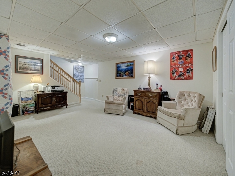 9 Chestnut Pl