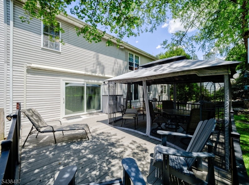 9 Chestnut Pl