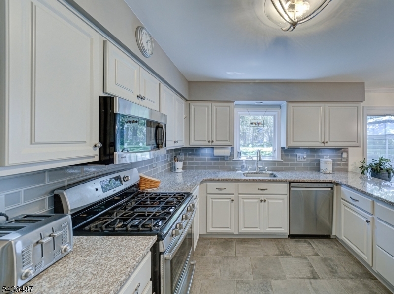 9 Chestnut Pl