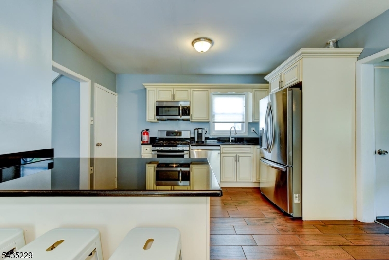 278 Centre St