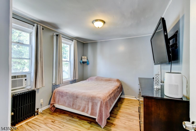 278 Centre St