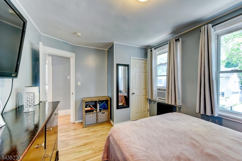 278 Centre St