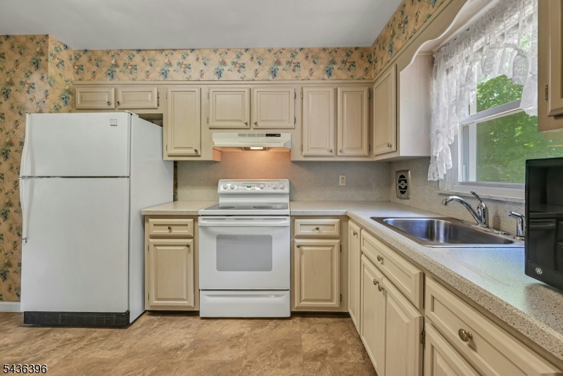 34 Sanders Rd