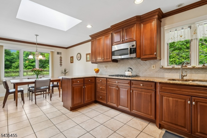 107 Arverne Rd