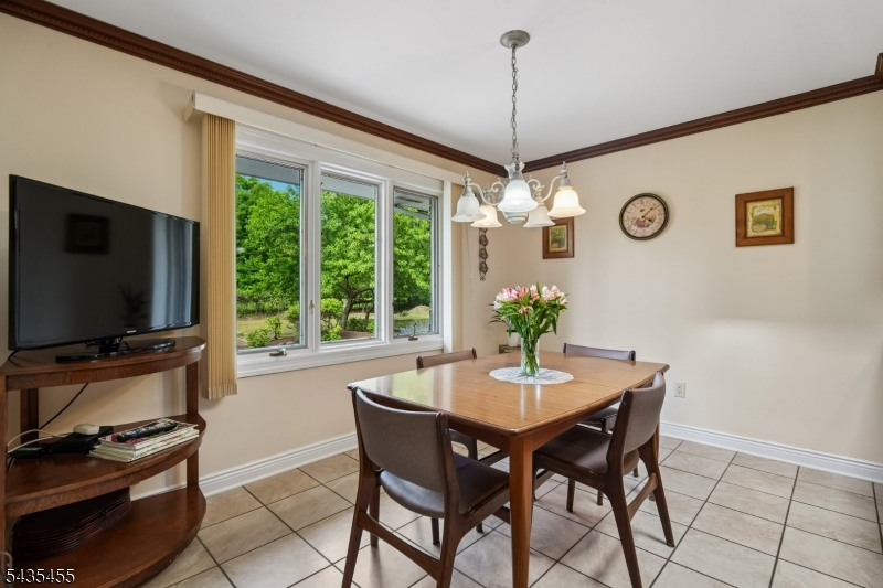 107 Arverne Rd
