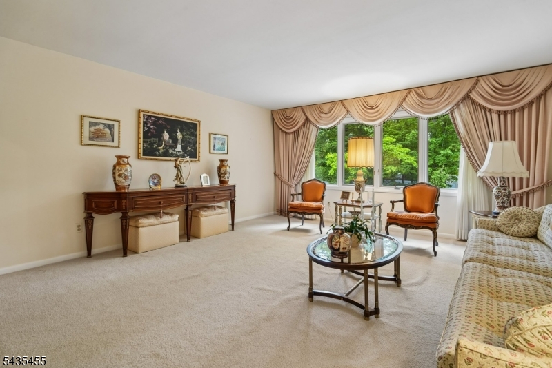 107 Arverne Rd