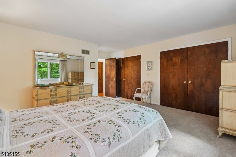 107 Arverne Rd