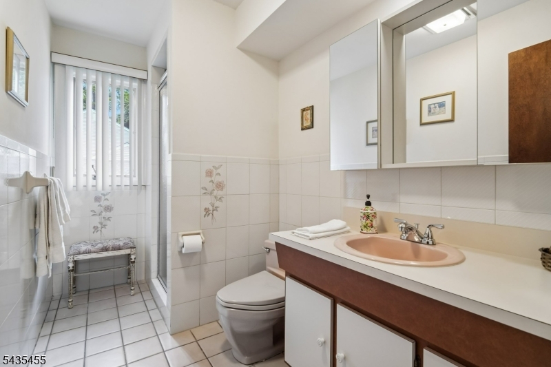 107 Arverne Rd