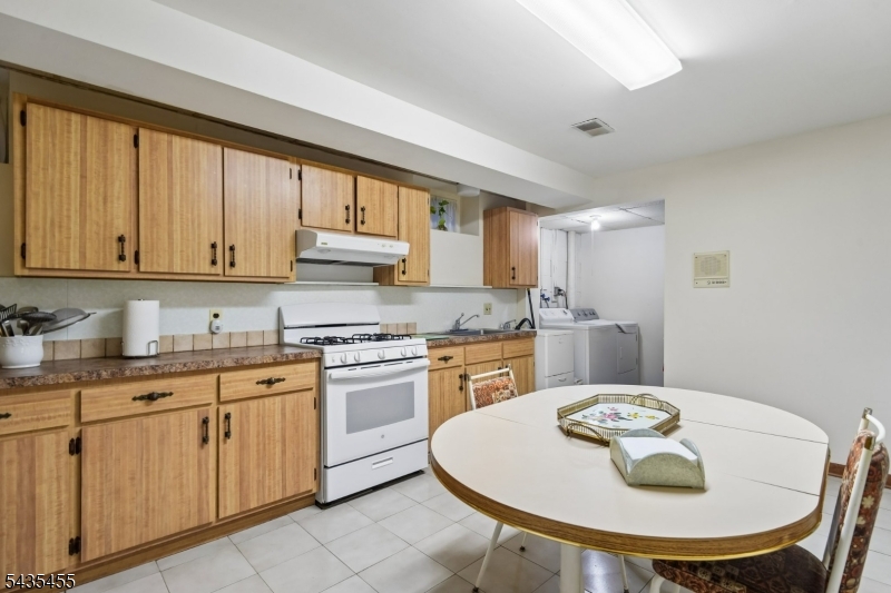 107 Arverne Rd