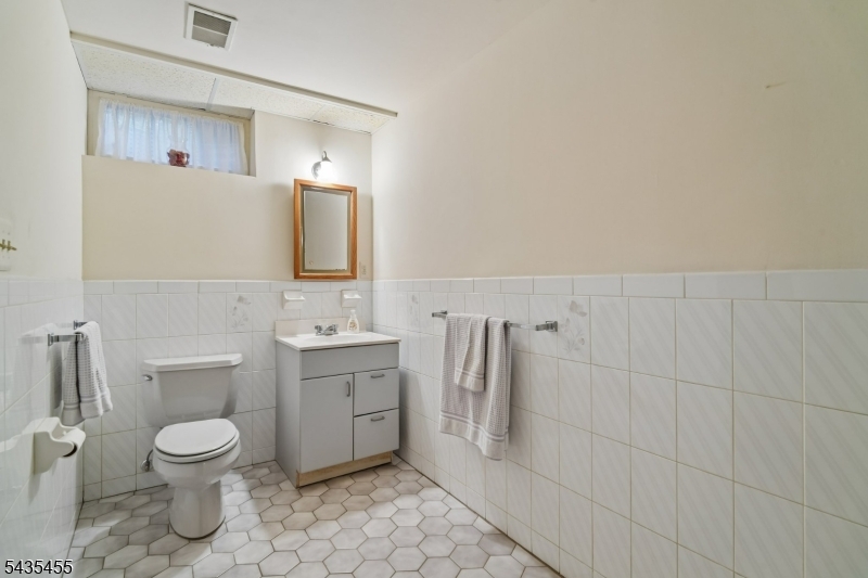 107 Arverne Rd