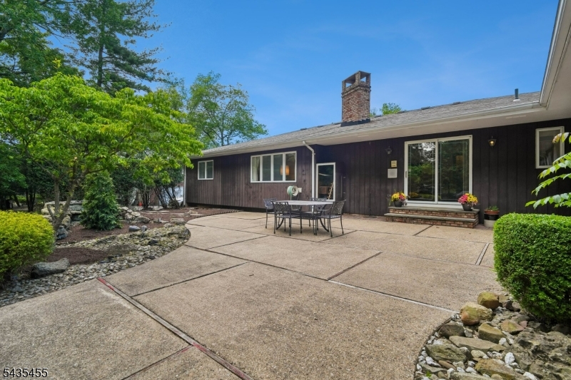 107 Arverne Rd