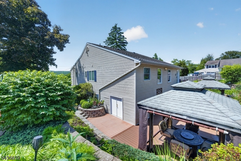 1 Lincoln Ave