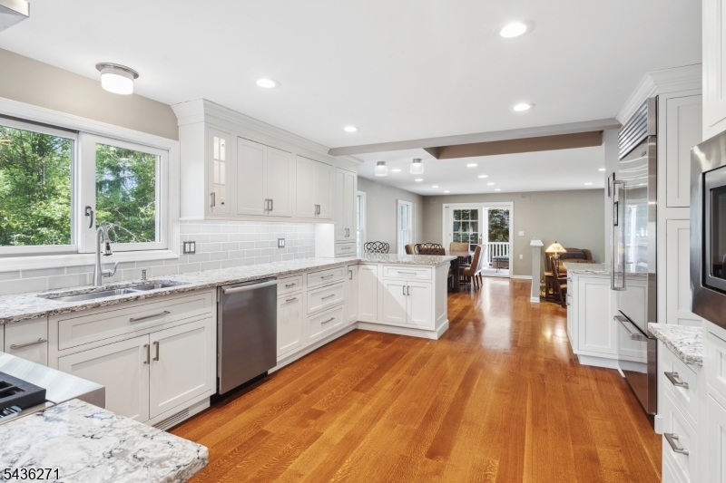 26 Longview Ave