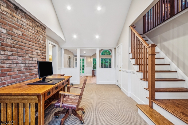 26 Longview Ave