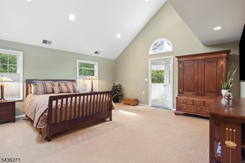 26 Longview Ave