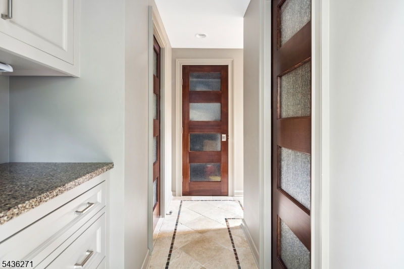 26 Longview Ave