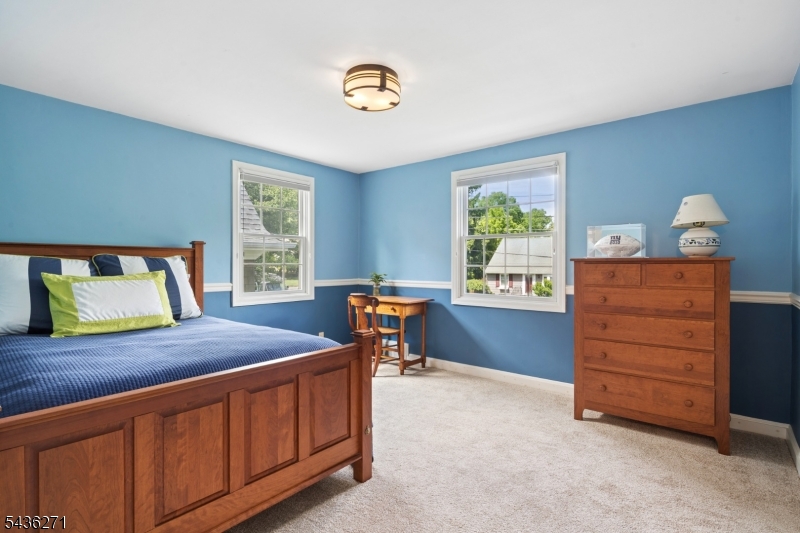 26 Longview Ave